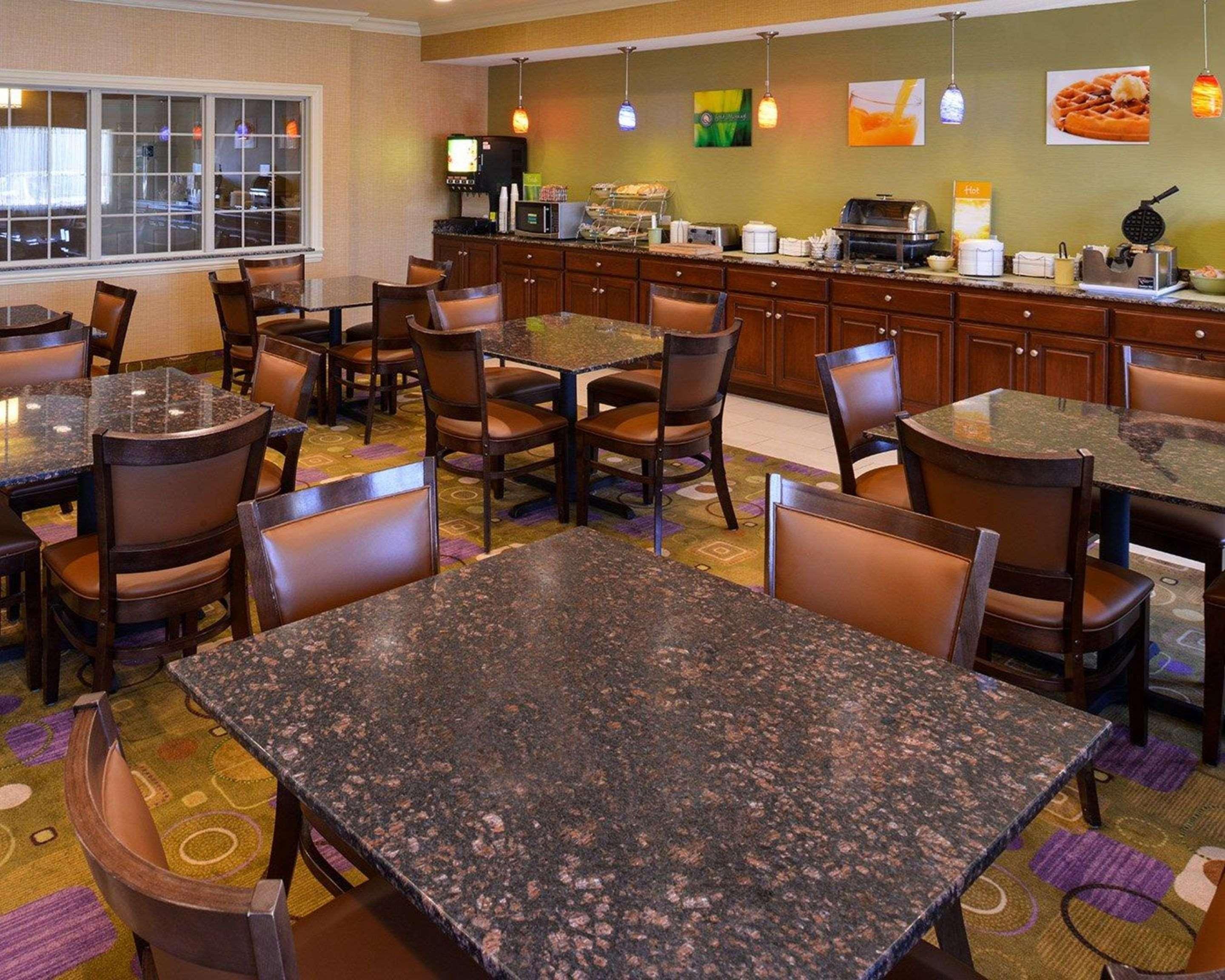 Mainstay Suites Joliet I-80 Zewnętrze zdjęcie